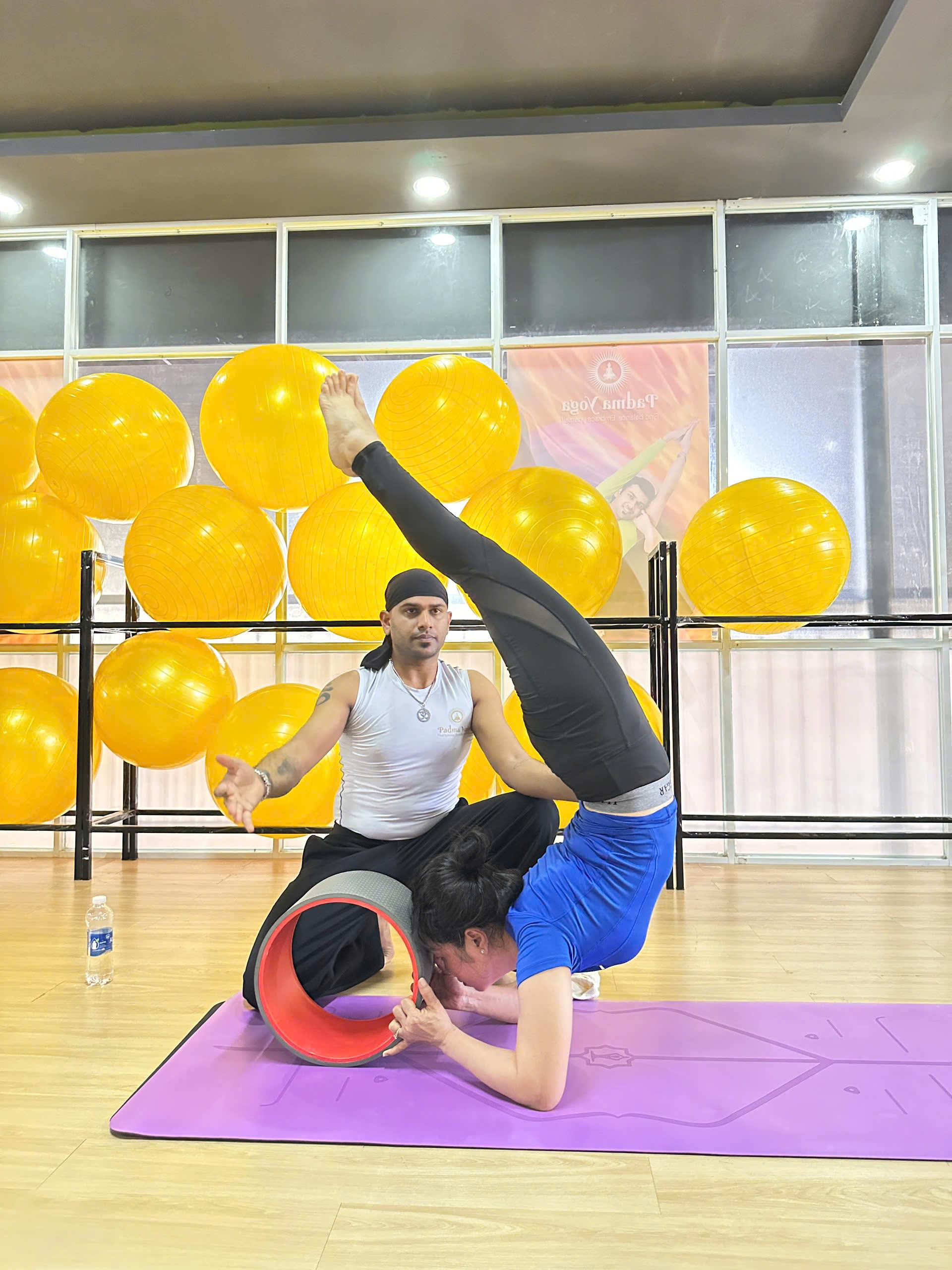 Yoga nâng cao 1 kèm 1