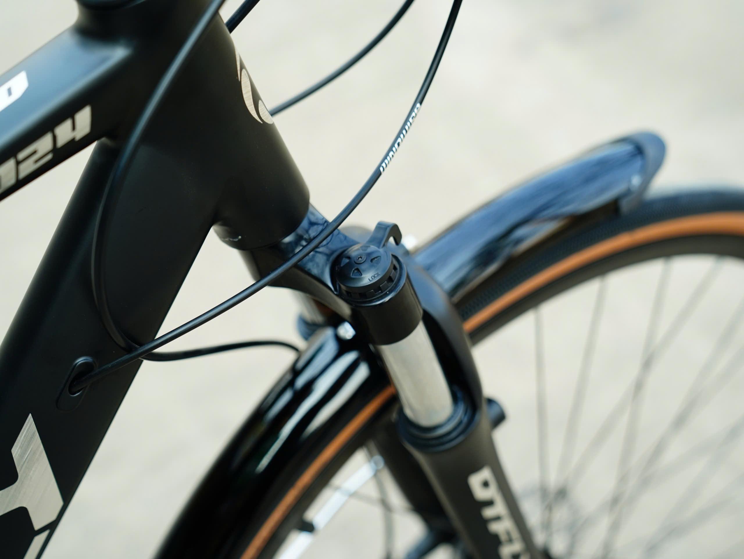 DTFLY R-024 Xe Đạp Touring Hybrid - Khung nhôm, Phuộc đúc rắc co, SHIMANO TOURNEY, 24 tốc độ