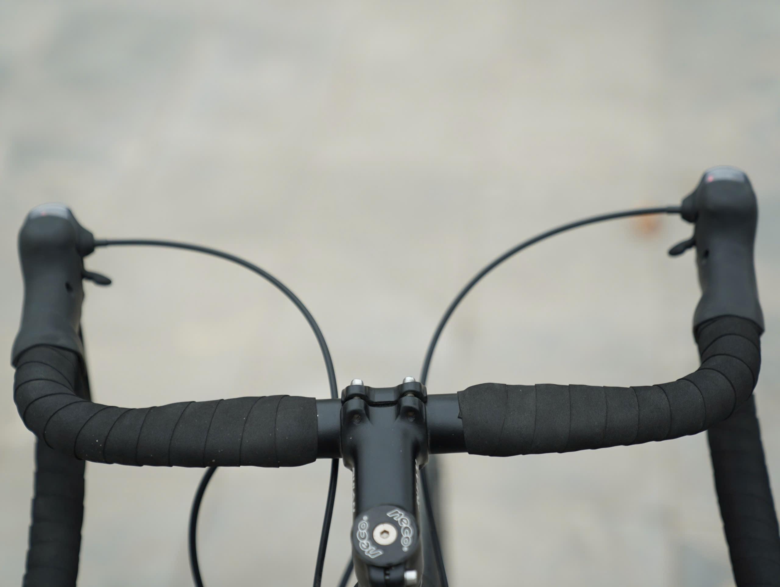 DTFLY R-070A Xe Đạp Đua - Khung nhôm, SHIMANO R-070, phanh đĩa heo dầu X-TECH