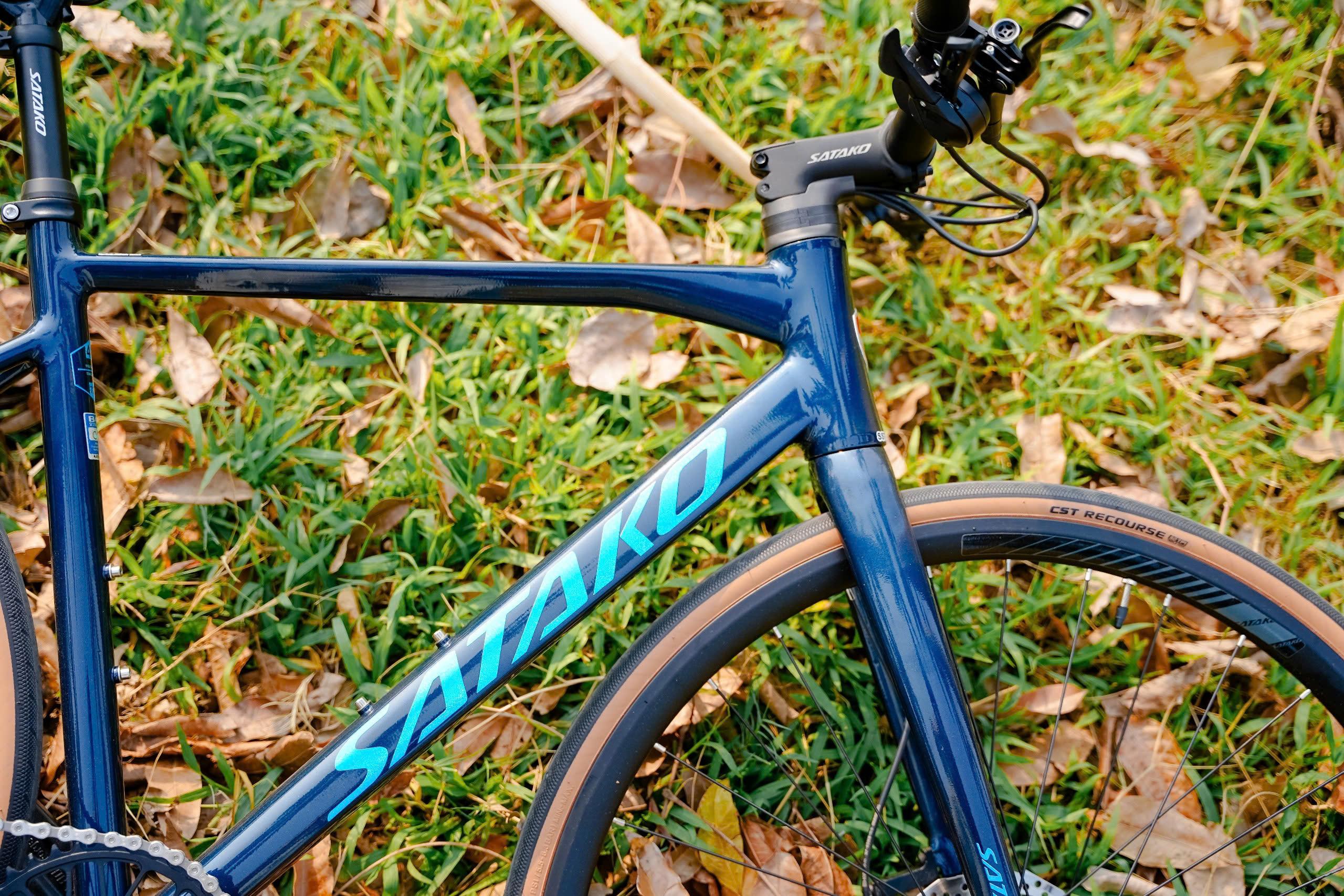 SATAKO SELYNA xe đạp đường phố touring 700x28c, đề SHIMANO CUES U6000