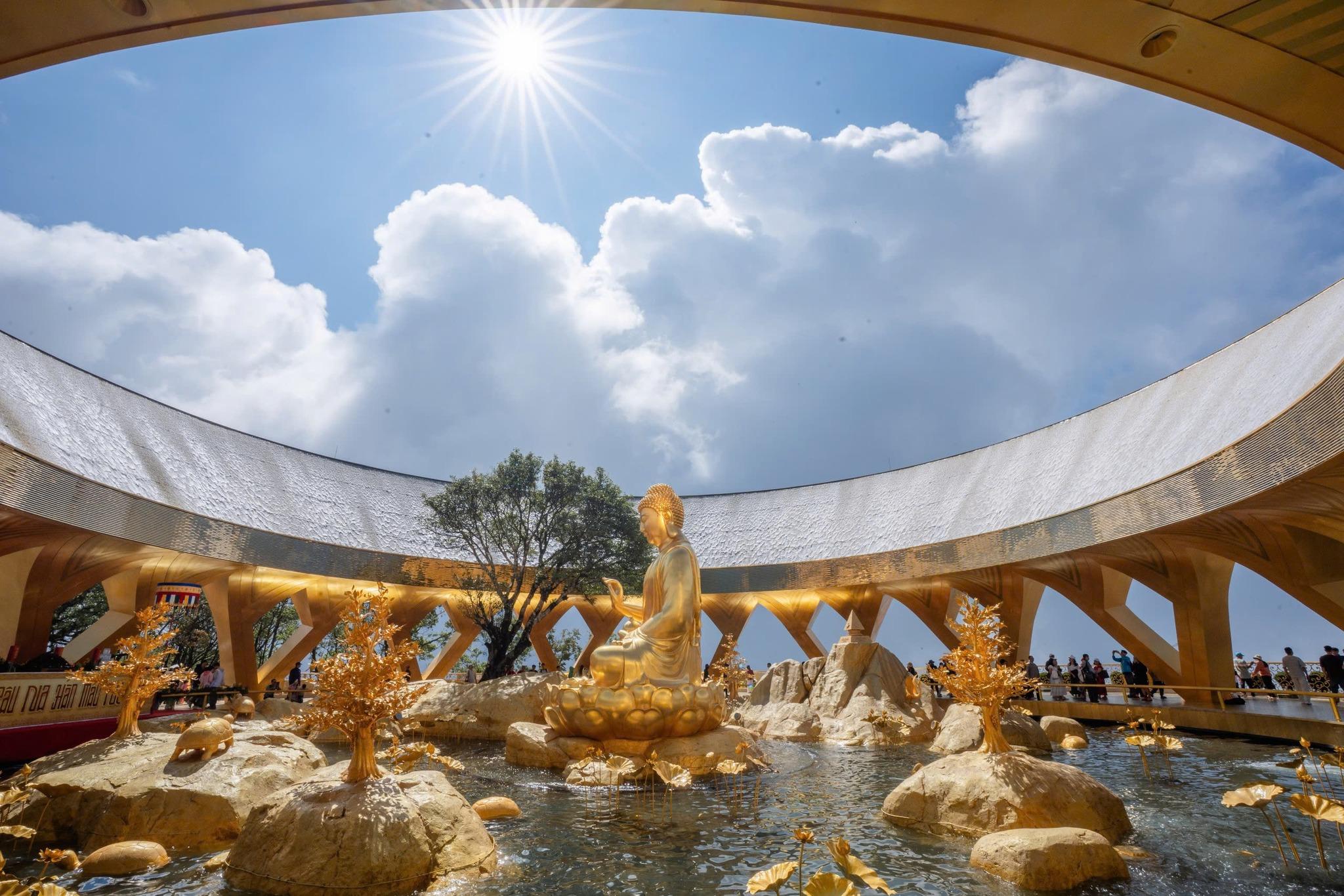 nui-ba-den-chua-uu-dam-1