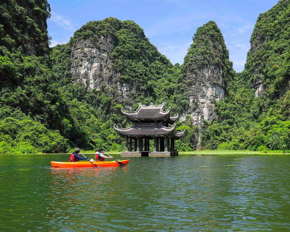 chèo thuyền kayak tràng an ninh bình