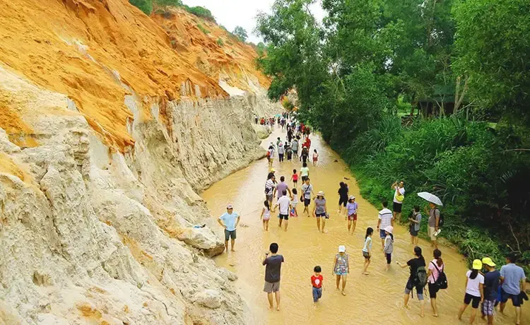 Suối Tiên Mũi Né – Dòng suối “thần tiên” giữa lòng thiên nhiên hoang sơ